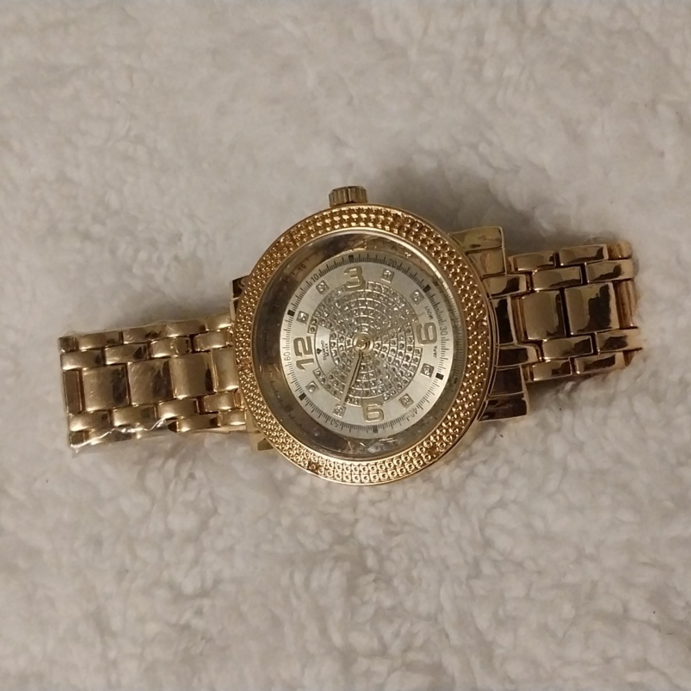 Diamond MAXX Japan Quartz Water RESISTANT Stainless Steel Gold  No Batteries NEW